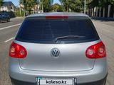Volkswagen Golf 2005 года за 3 599 999 тг. в Астана – фото 3