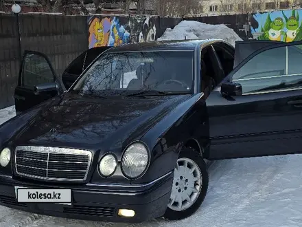 Mercedes-Benz E 240 1998 года за 2 800 000 тг. в Караганда – фото 3