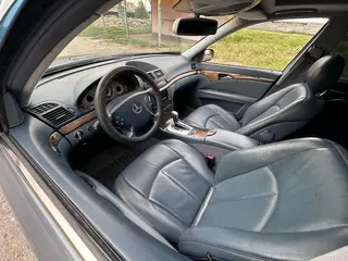 Mercedes-Benz E 240