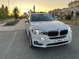 BMW X5 2015 года за 11 000 000 тг. в Атырау – фото 2
