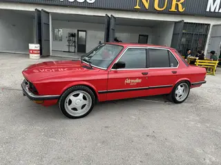 BMW 525