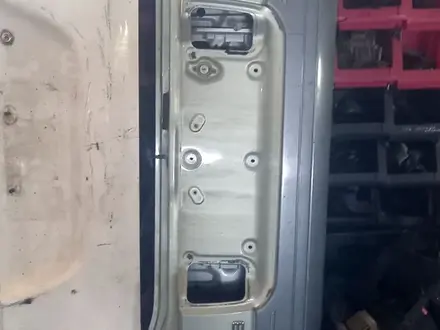 Задняя нижняя дверь калитка крышка багажника. за 10 000 тг. в Алматы – фото 3