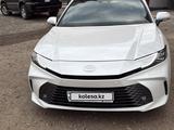 Toyota Camry 2025 года за 21 000 000 тг. в Актобе – фото 4
