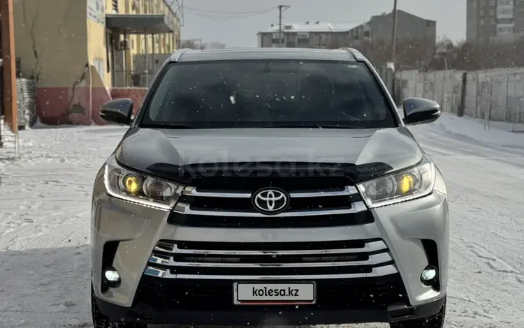 Toyota Highlander 2016 годаfor12 000 000 тг. в Караганда