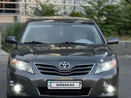 Toyota Camry 2010 года за 6 700 000 тг. в Шымкент