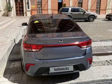 Kia Rio 2019 года за 7 300 000 тг. в Актау – фото 2