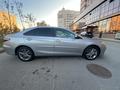 Toyota Camry 2015 года за 7 500 000 тг. в Астана – фото 2