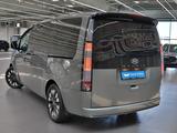 Hyundai Staria 2023 года за 20 320 000 тг. в Алматы – фото 4