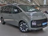 Hyundai Staria 2023 года за 20 320 000 тг. в Алматы – фото 3