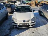 Volkswagen Golf 2006 годаfor4 000 000 тг. в Алматы – фото 4