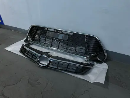 Решетка комплект Toyota Camry 55 EXCLUSIVE «ORIGINAL» за 260 000 тг. в Алматы