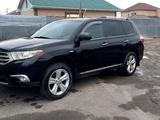 Toyota Highlander 2011 года за 15 000 000 тг. в Астана