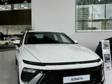 Hyundai Sonata Base 2025 года за 15 290 000 тг. в Астана