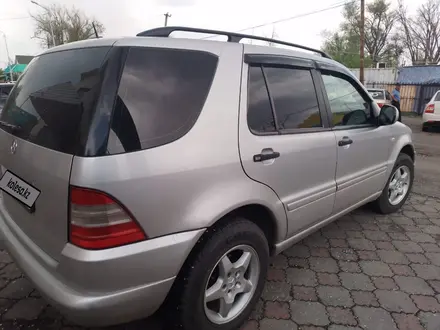 Mercedes-Benz ML 320 2010 года за 4 000 000 тг. в Талдыкорган – фото 2