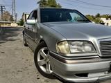Mercedes-Benz C 280 1994 года за 2 800 000 тг. в Кентау – фото 2