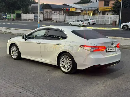 Toyota Camry 2019 года за 16 200 000 тг. в Шымкент – фото 5