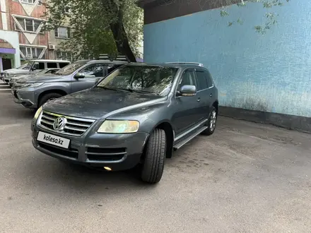 Volkswagen Touareg 2006 года за 6 500 000 тг. в Алматы