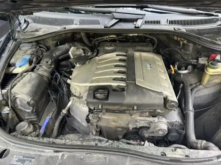 Volkswagen Touareg 2006 года за 6 500 000 тг. в Алматы – фото 9