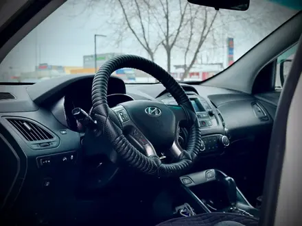 Hyundai Tucson 2014 года за 6 000 000 тг. в Уральск – фото 12