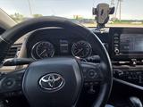 Toyota Camry 2022 года за 13 500 000 тг. в Актау