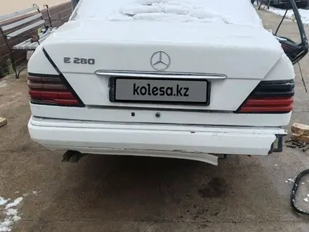 Mercedes-Benz E 280 1994 года за 10 000 тг. в Тараз – фото 2