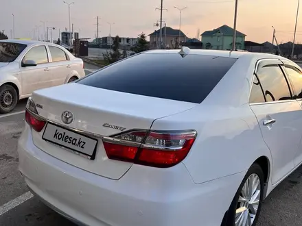 Toyota Camry 2015 года за 10 600 000 тг. в Шымкент – фото 43