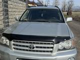 Toyota Highlander 2001 года за 6 000 000 тг. в Алматы – фото 2