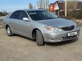 Toyota Camry 2001 года за 6 000 000 тг. в Актобе – фото 2
