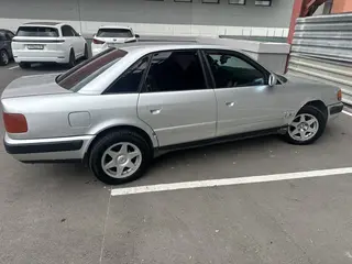 Audi 100