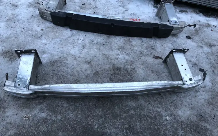 Усилитель бампера за 550 тг. в Алматы