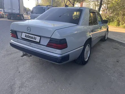 Mercedes-Benz E 230 1992 года за 1 348 000 тг. в Актобе – фото 5