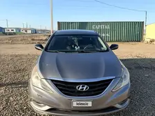 Hyundai Sonata, 2010