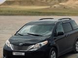 Toyota Sienna 2014 годаfor7 000 000 тг. в Атырау