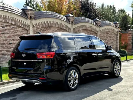 Kia Carnival 2019 года за 12 000 000 тг. в Алматы – фото 4