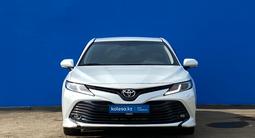Toyota Camry 2019 года за 12 310 000 тг. в Алматы – фото 2