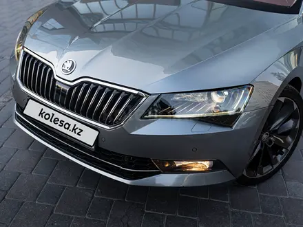 Skoda Superb 2018 года за 17 500 000 тг. в Алматы – фото 8