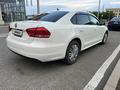 Volkswagen Passat 2013 года за 4 100 000 тг. в Атырау – фото 3