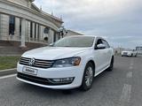 Volkswagen Passat 2013 года за 4 200 000 тг. в Атырау – фото 2