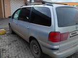 SEAT Alhambra 2003 года за 3 200 000 тг. в Уральск – фото 5