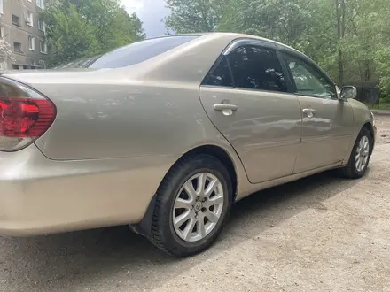 Toyota Camry 2005 года за 4 200 000 тг. в Усть-Каменогорск – фото 2