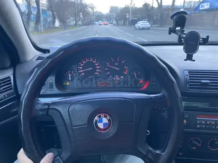 BMW 523 1999 года за 3 350 000 тг. в Алматы – фото 28