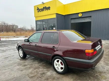 Volkswagen Vento 1993 года за 1 550 000 тг. в Караганда