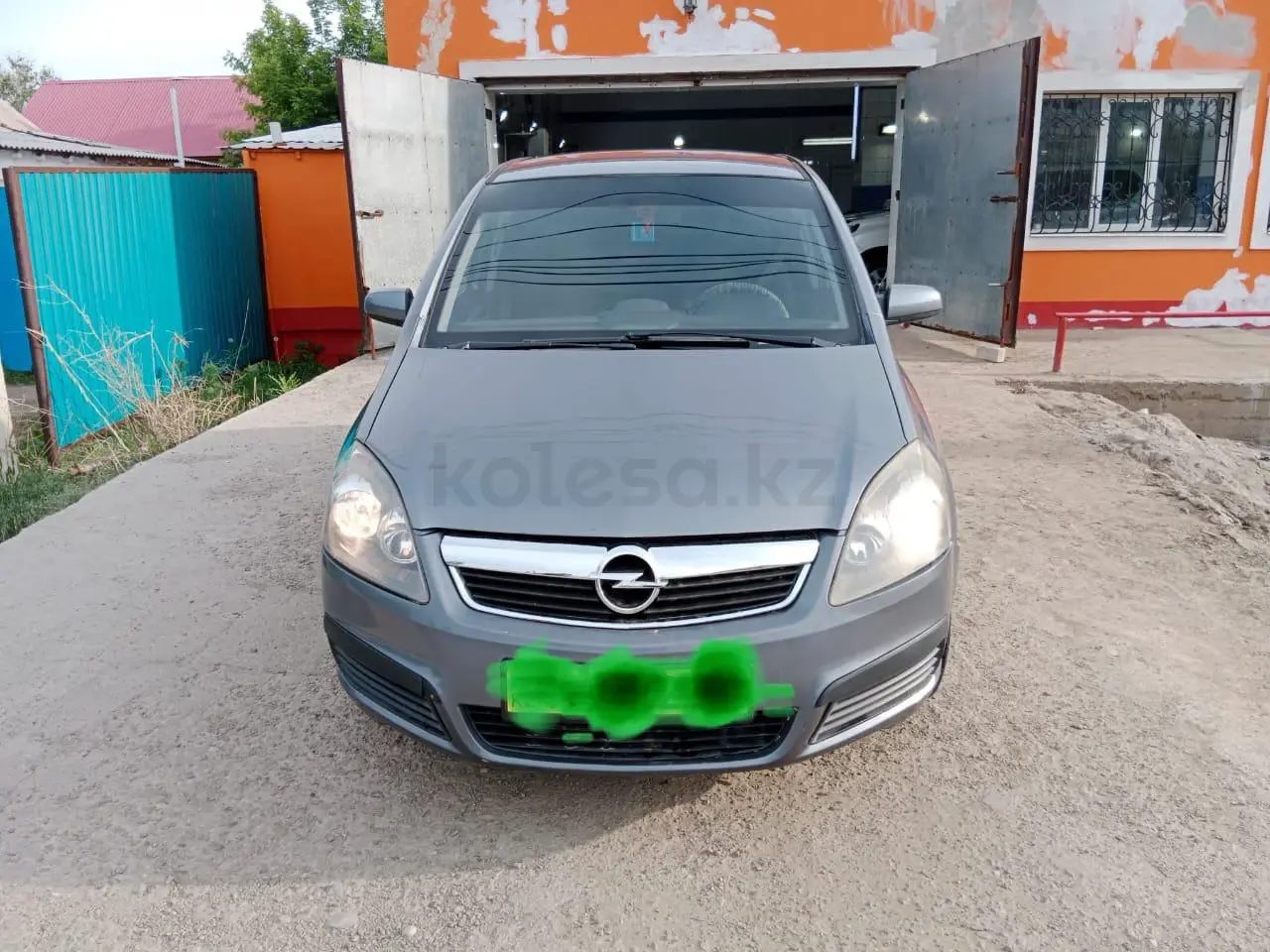 Opel Zafira, 2005