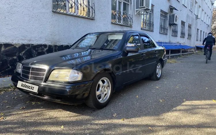 Mercedes-Benz C 180 1994 года за 1 450 000 тг. в Караганда