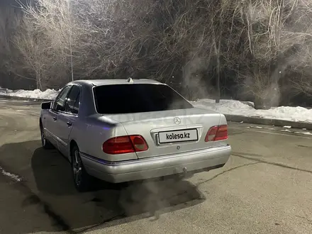 Mercedes-Benz E 280 1997 года за 2 700 000 тг. в Алматы – фото 4