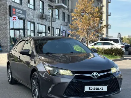 Toyota Camry 2016 года за 9 000 000 тг. в Шымкент – фото 2