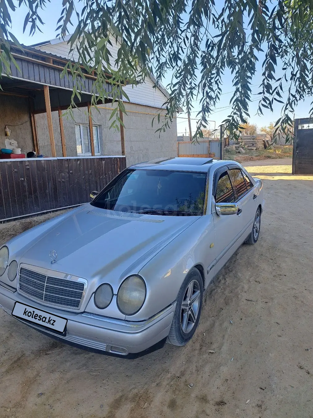 Mercedes-Benz E-Class, 1997
