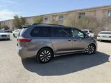 Toyota Sienna 2018 года за 11 000 000 тг. в Актау – фото 5