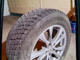 Автошины с дисками RAV4 зима за 250 000 тг. в Астана – фото 2