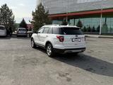 Ford Explorer 2016 года за 15 300 000 тг. в Алматы – фото 5